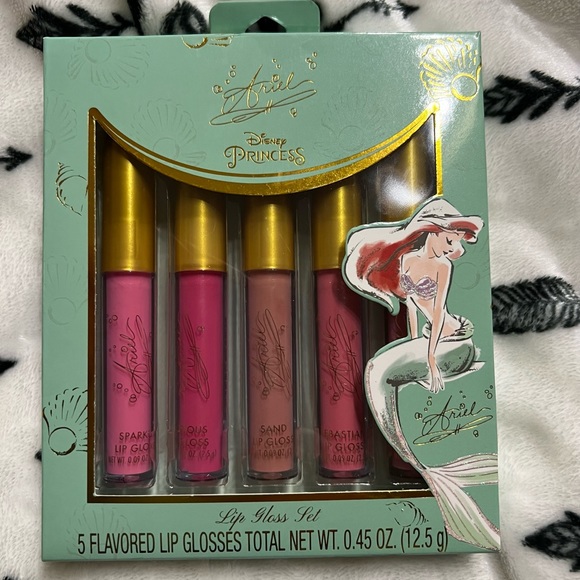 ARIEL Disney Princess 5 Flavored Lip Glosses Set 🧜‍♀️ - Picture 3 of 9
